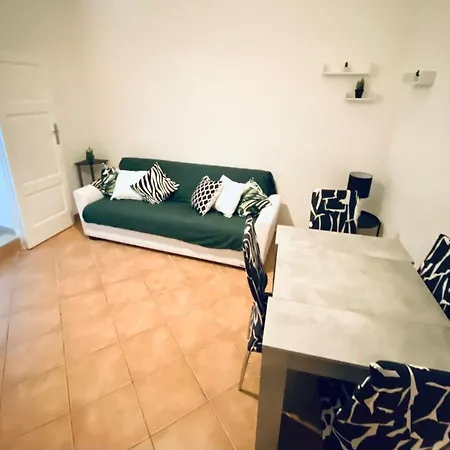 Skip Intro Apartment